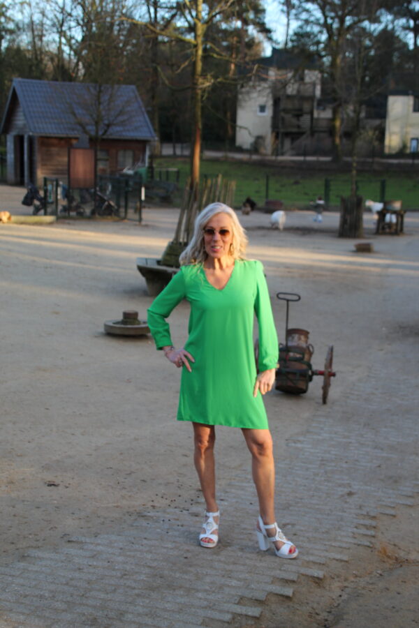 fel groen kleedje